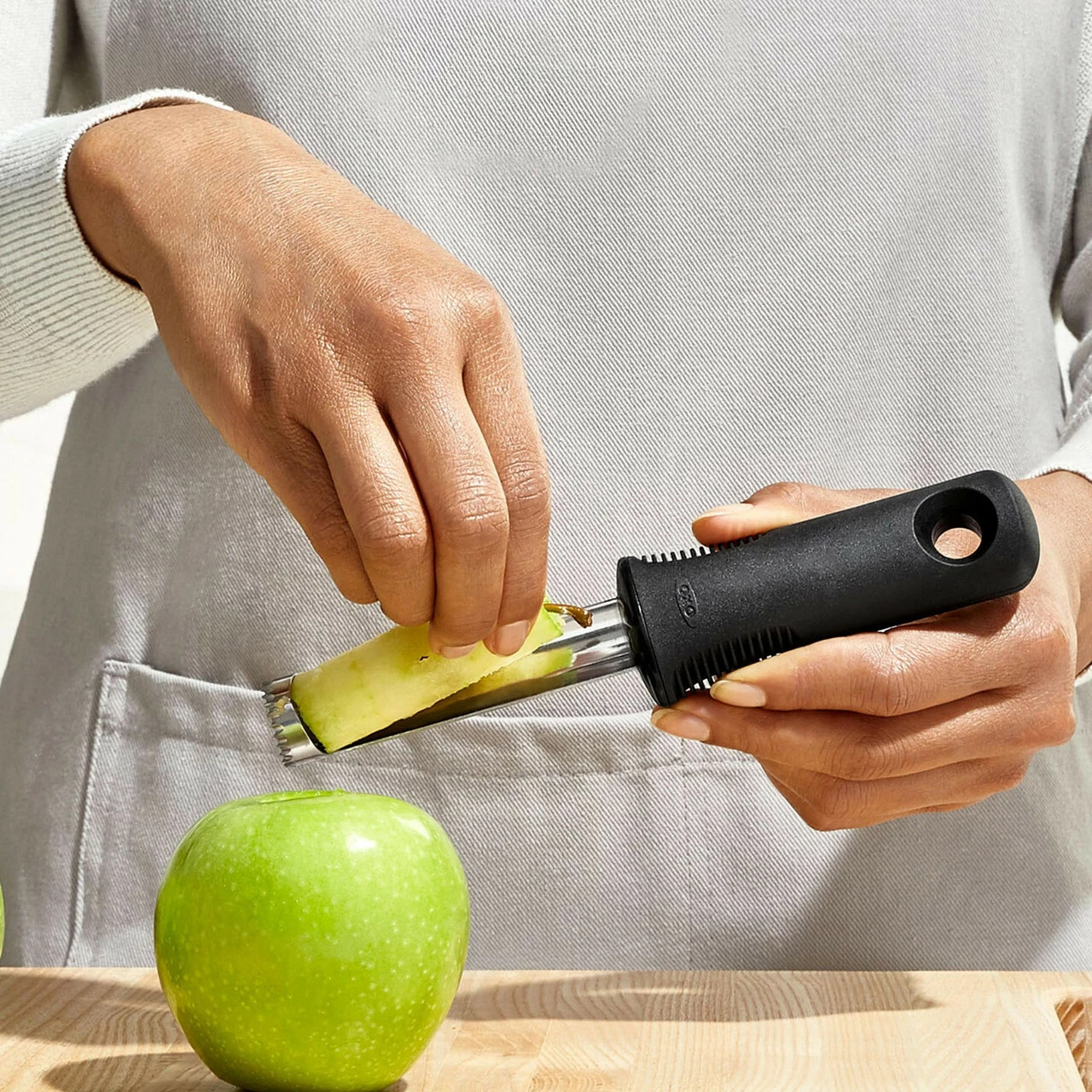 OXO Apple Corer 5 OXO Apple Corer - Image 3