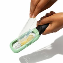 OXO Etched Ginger & Garlic Grater -US Kitchen Grill Shop 48130 2